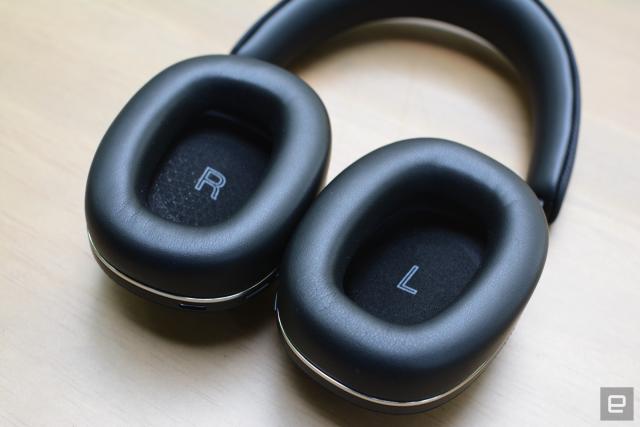 Tempting Premium Headphones: Bowers & Wilkins Px7 S2 Review