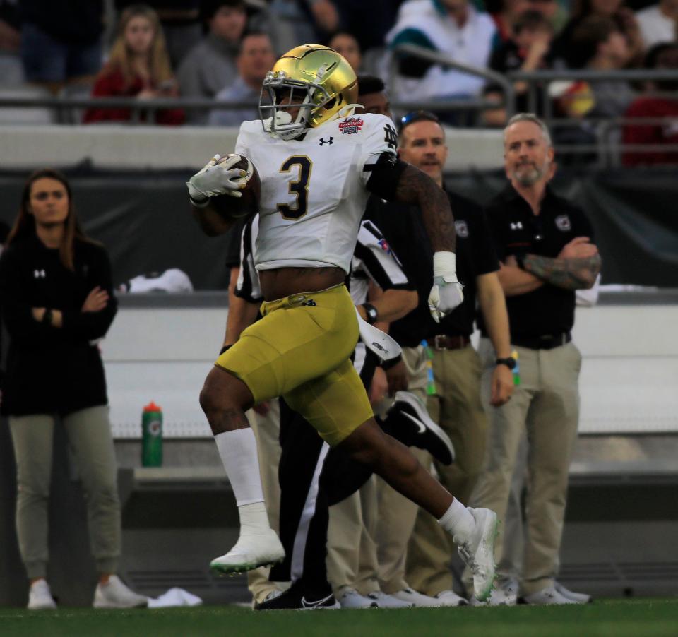 Notre Dame plays against South Caroline during the Taxslayer Gator Bowl 2022 game at Jacksonville Tiaa stadium on Friday, Dec.30th,2022.