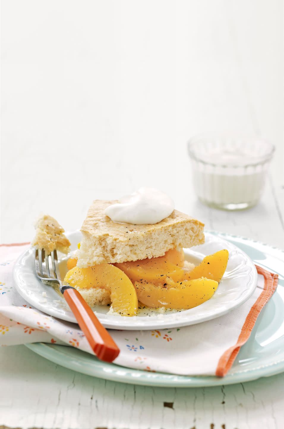 Shortcake with Peaches and Cream