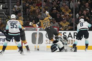 Golden Knights raise Stanley Cup championship banner before season