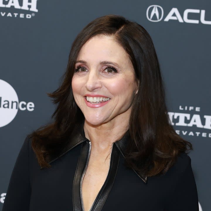 julia louis dreyfus in a black shirt