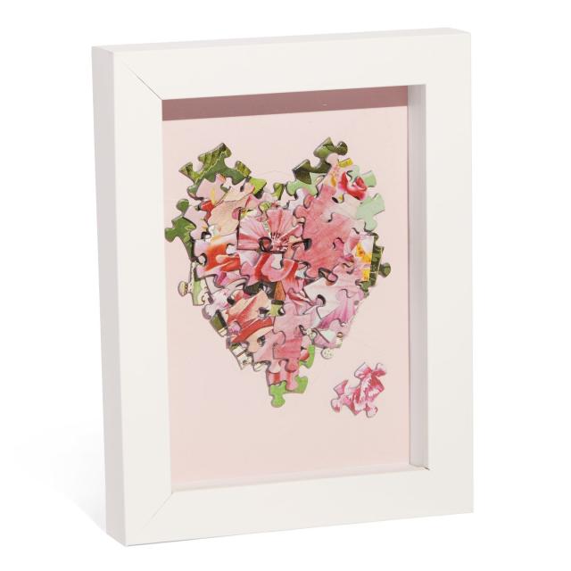 How to Make Paper Heart Chains - Valentine's Day Crafts - Aunt Annie's  Crafts