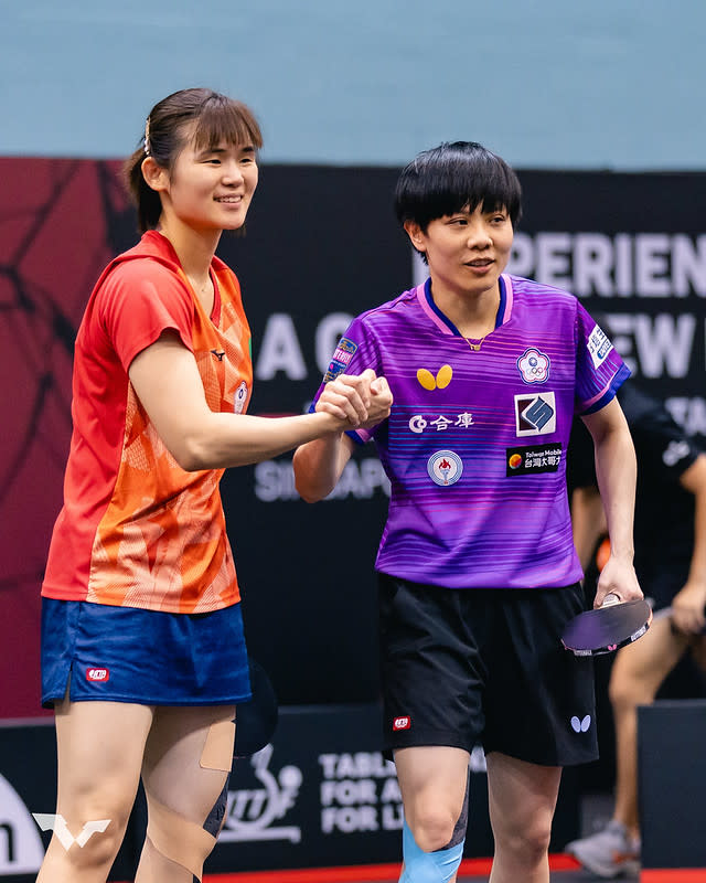 鄭怡靜（右）、李昱諄締造搭檔後最佳成績。（取自World Table Tennis，3/14比賽照）