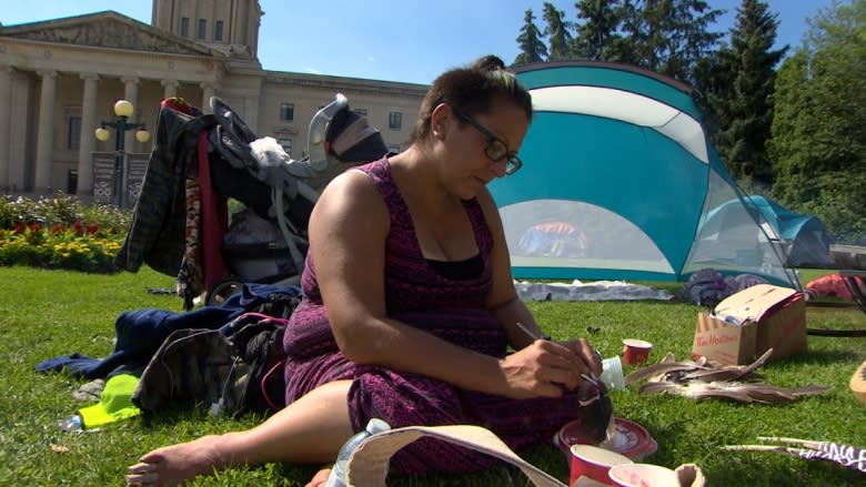 Protesters accuse Manitoba government of stalling MMIW inquiry