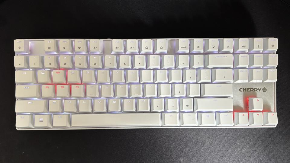 Cherry MX 8.2 full keyboard with RGB on