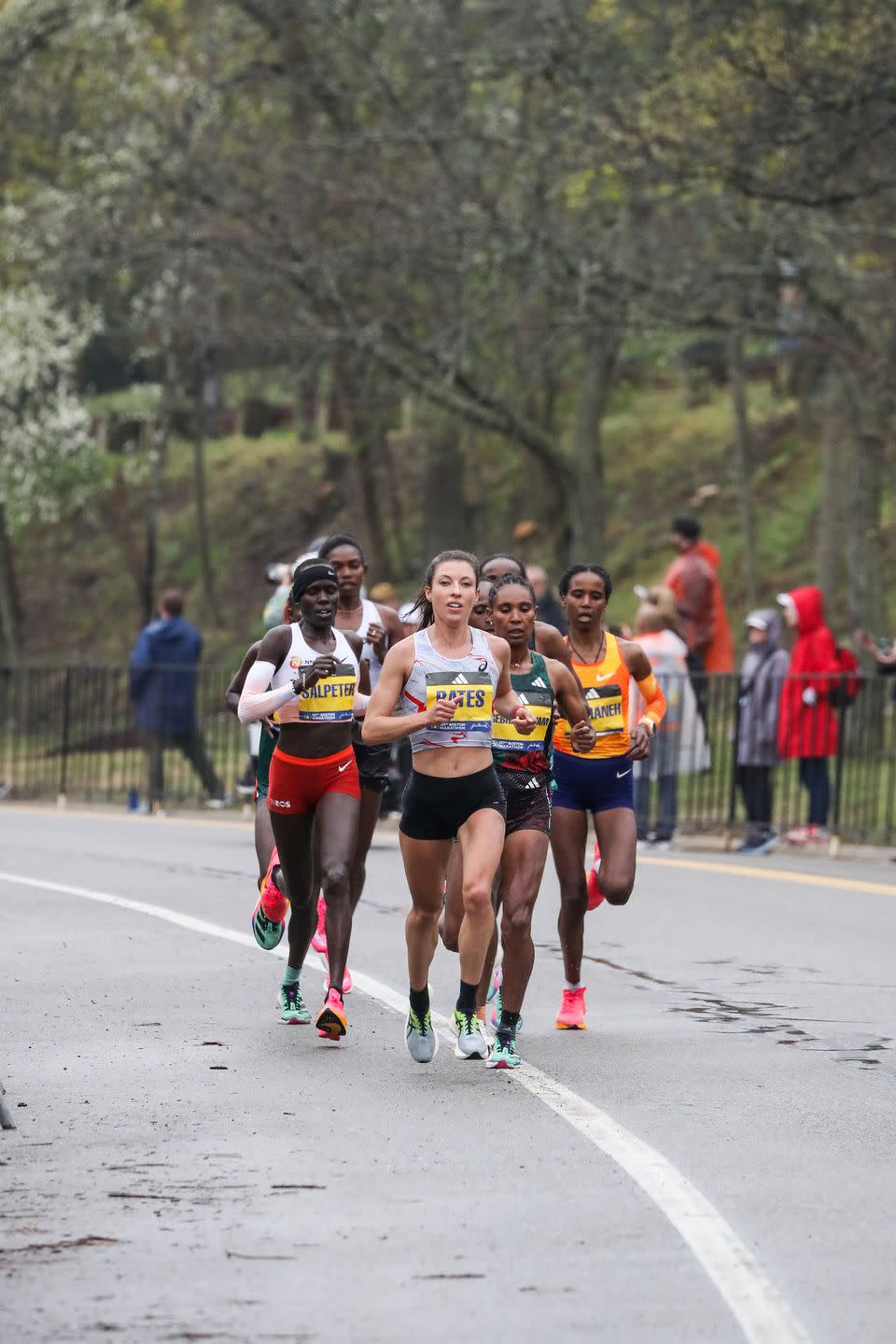 professional women run the 2023 boston marathon