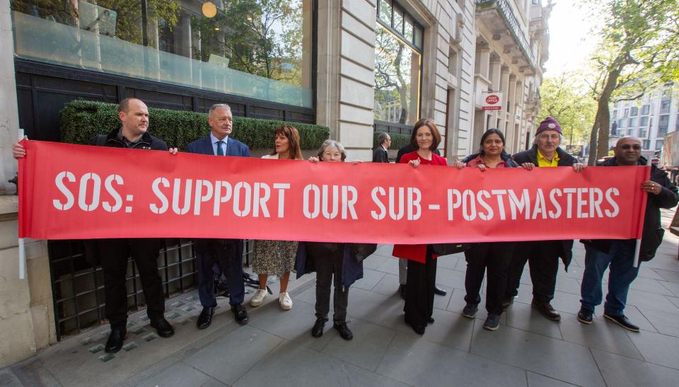 London, England, UK. 25th Apr, 2024. Victims of Post Office scandal hold a banner outside Aldwych House as Angela van den Bogerd starts giving evidence at Post Office - Horizon IT Inquiry, (Credit Image: © Tayfun Salci/ZUMA Press Wire) EDITORIAL USAGE ONLY! Not for Commercial USAGE!