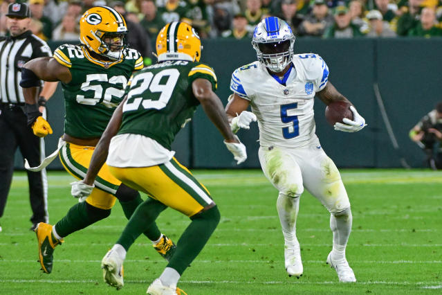 David Montgomery runs wild as Lions beat Packers 34-20 to take