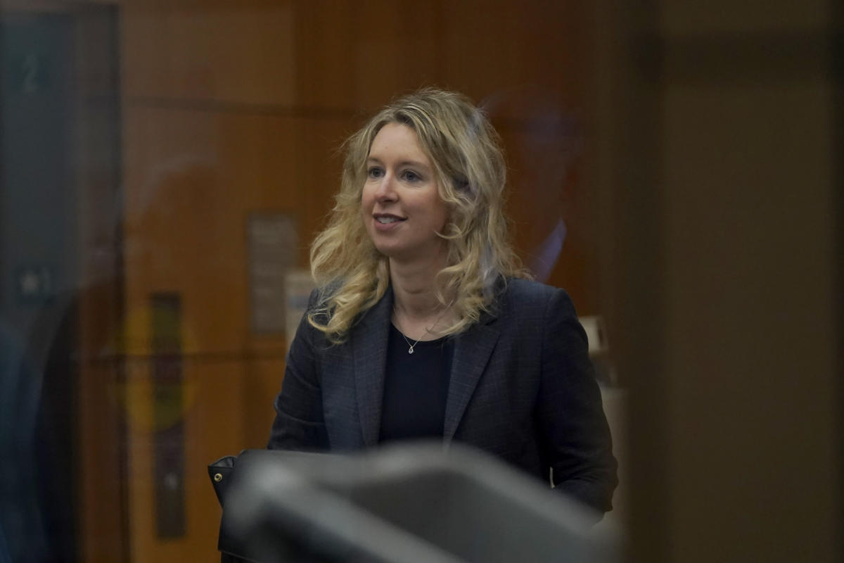 #Bid for new trial fails, Elizabeth Holmes awaits sentencing