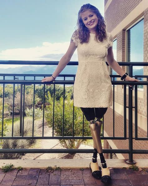 A woman whose legs were severed by a train four years has once again gone viral over her hilarious Tinder profile. Photo: Instagram/lifeproofbionicwoman  