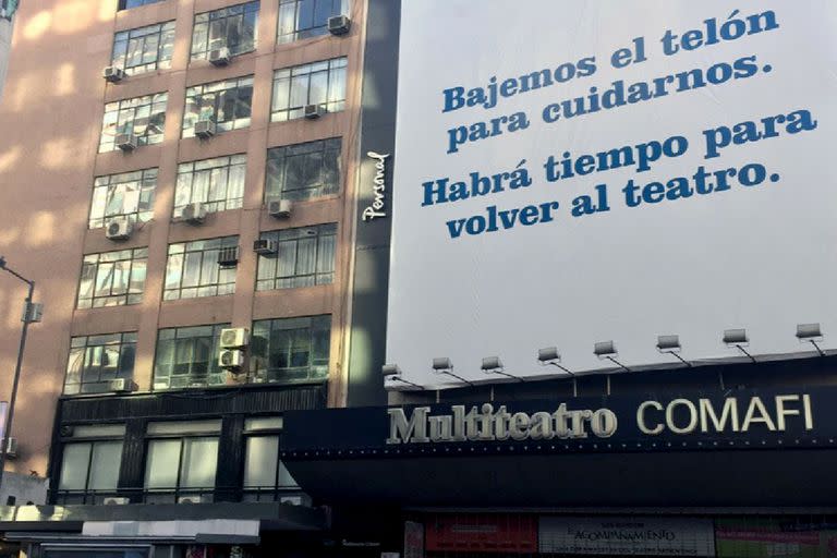 Bajemos el telón. Multiteatro Comafi