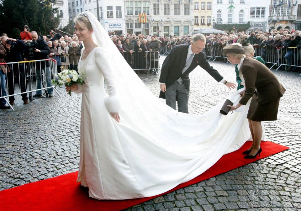 <p>The Archduchess chose long sleeves with fur cuffs for her December wedding.</p>