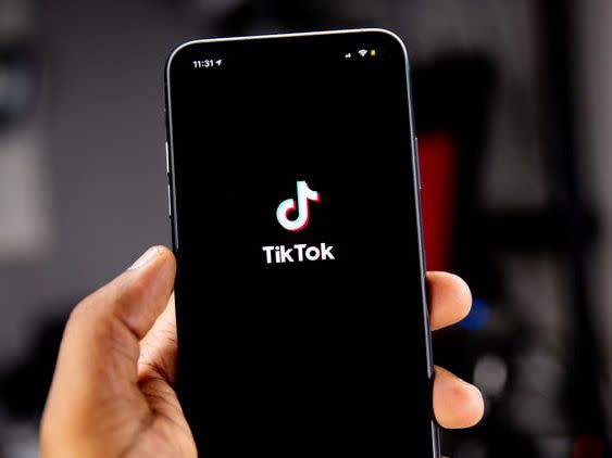 O TikTok também foi um dos aplicativos mais baixados no Android e no iOS (Imagem: Reprodução/Solen Feyissa/Unsplash)