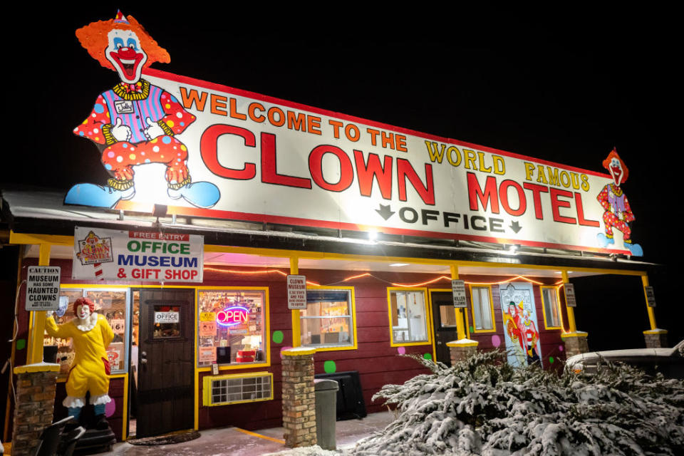 Clown Motel