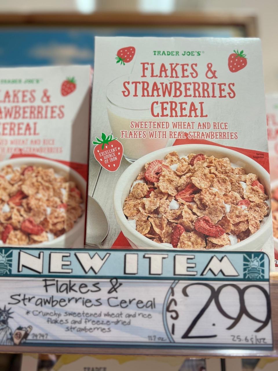 Flakes & Strawberries Cereal