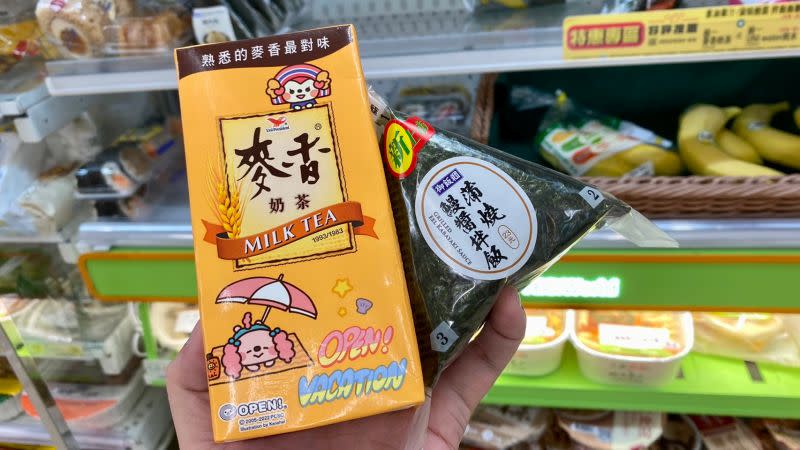 ▲7-11推出銅板價組合，買指定3款御飯糰、麵包，搭配2款飲品，指定品項搭配飲料均一價35元。（圖／記者黃韻文攝）