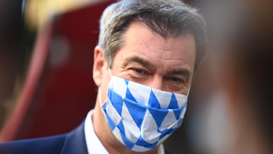 Bayerns Ministerpräsident Markus Söder warnt vor Reisen in Risikogebiete.