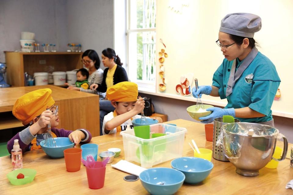開「亞尼克夢想村」時，吳宗恩推出DIY課程，希望能吸引親子一起上課，增加親子互動。