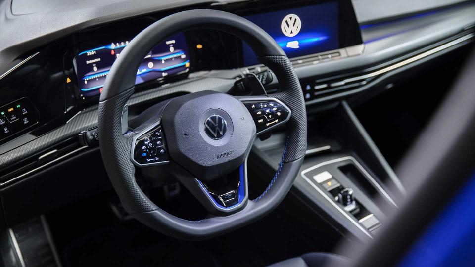 最高科技且最強動力─2022 Volkswagen Golf R登場 