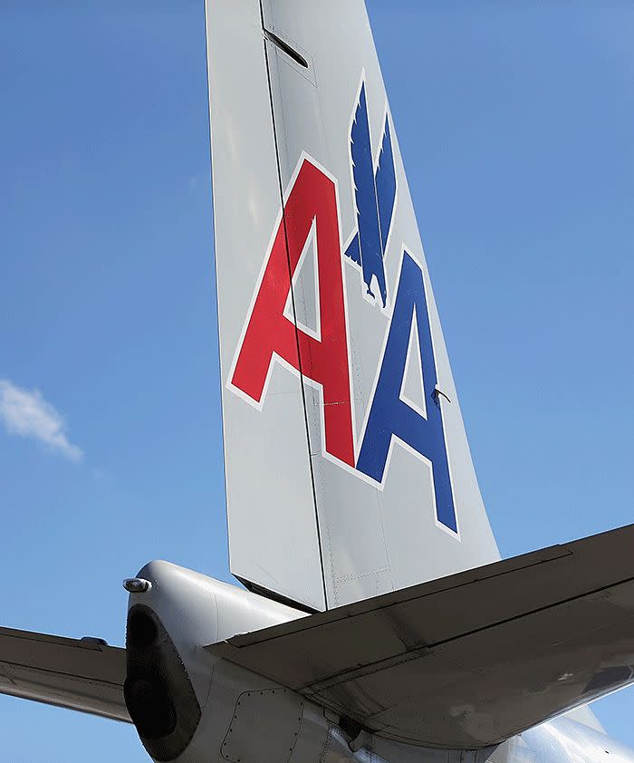 Passengers, crew evacuate from American Airlines flight