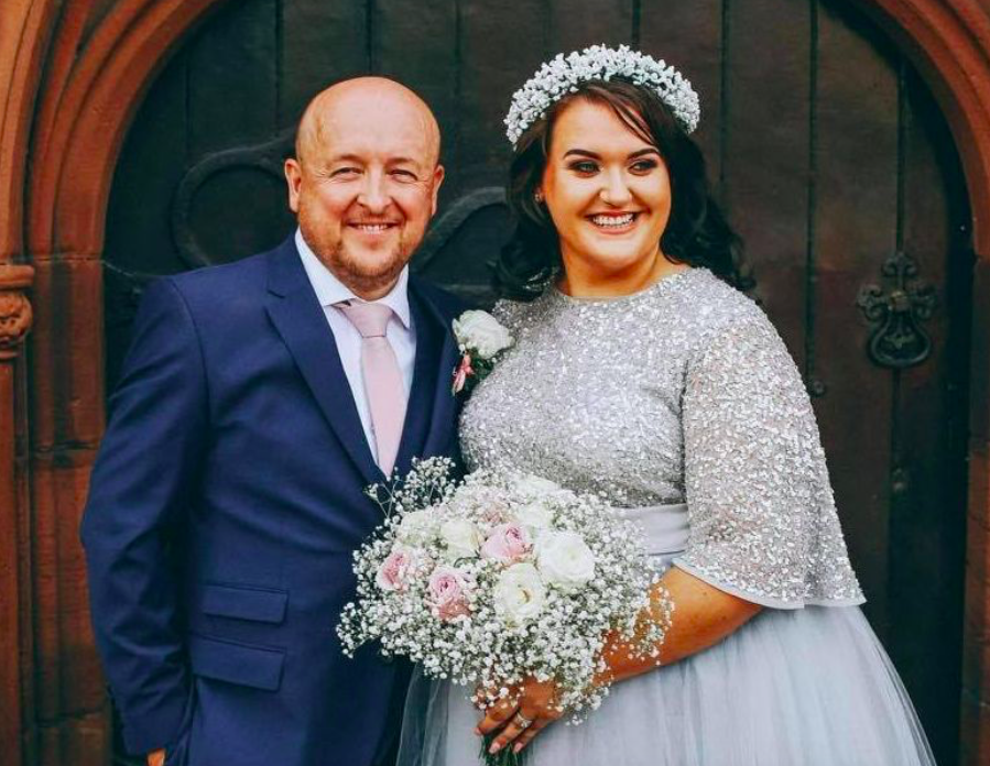 Toni Standen's friends contributed thousands to pay for her dream wedding. (Reach)