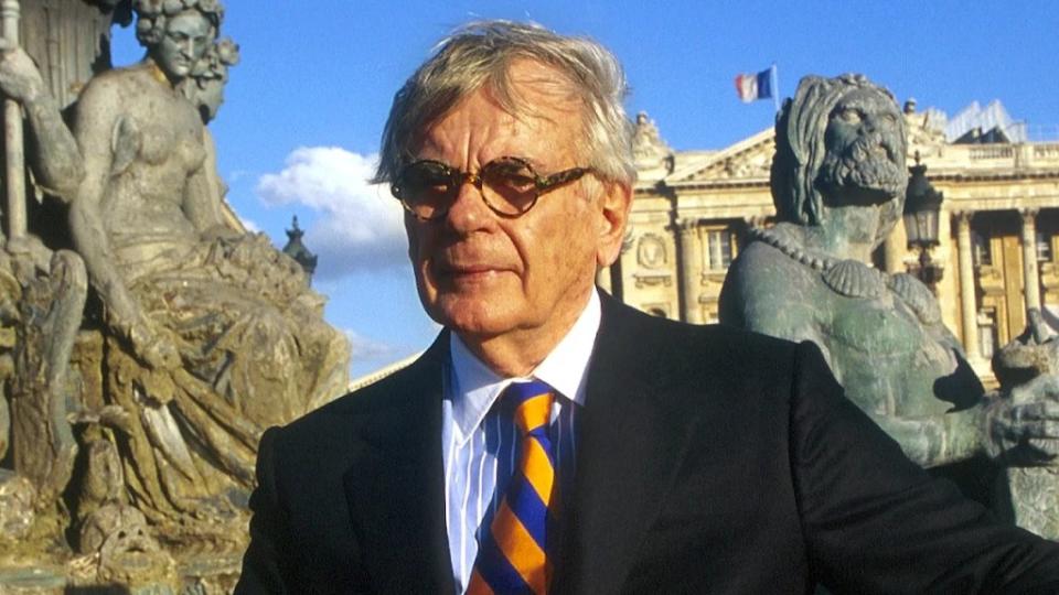 Journalist Dominick Dunne in 1997