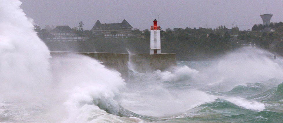 Mercredi, le ciel de traine restera variable sur l'ensemble des régions même si un vent d'ouest en rafales et des averses domineront toute la journée, sur les côtes de la Manche. (Image d'illustration)
