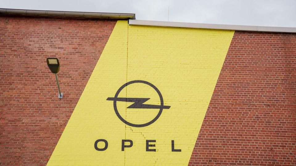 Die beiden noch im Inland bestehenden Autofabriken bleiben Teil der deutschen Opel-Gesellschaft. (Bild: dpa)