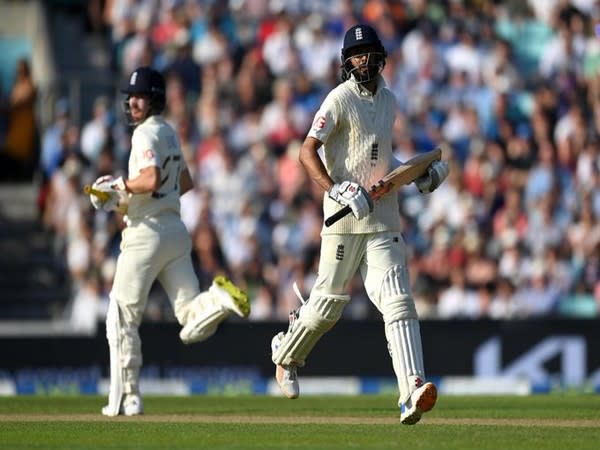 Rory Burns and Haseeb Hameed in action (Photo/ ICC Twitter)