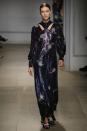 <p>Erdem A model walks the runway at Erdem Fall 2017 show in London (Photo: Getty Images) </p>