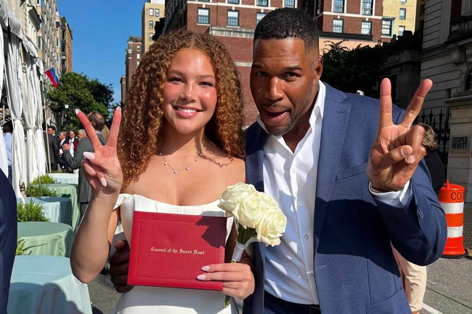 <p>Michael Strahan/instagram</p> Michael and Isabella Strahan 