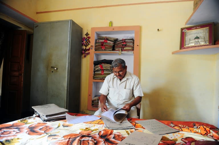 Indian activist and founder of the "Mritak Singh" organisation (association of the dead) Lal Bihari Mritak works in the organisation's office in Uttar Pradesh