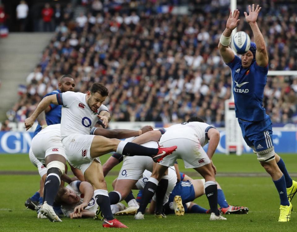 Après une Coupe du Monde 2019 plutôt réussie, le XV de France a un nouveau rendez-vous important : le tournoi des VI Nations. Au programme pour la sélection emmenée par Fabien Galthier : la réception de l'Angleterre le 2 février, de l'Italie le 9 février et de l'Irlande le 14 mars, ainsi que des déplacements au Pays de Galles le 22 février et en Ecosse le 8 mars. L'objectif ? Faire mieux que la quatrième place des VI Nations 2019. (crédit AFP)