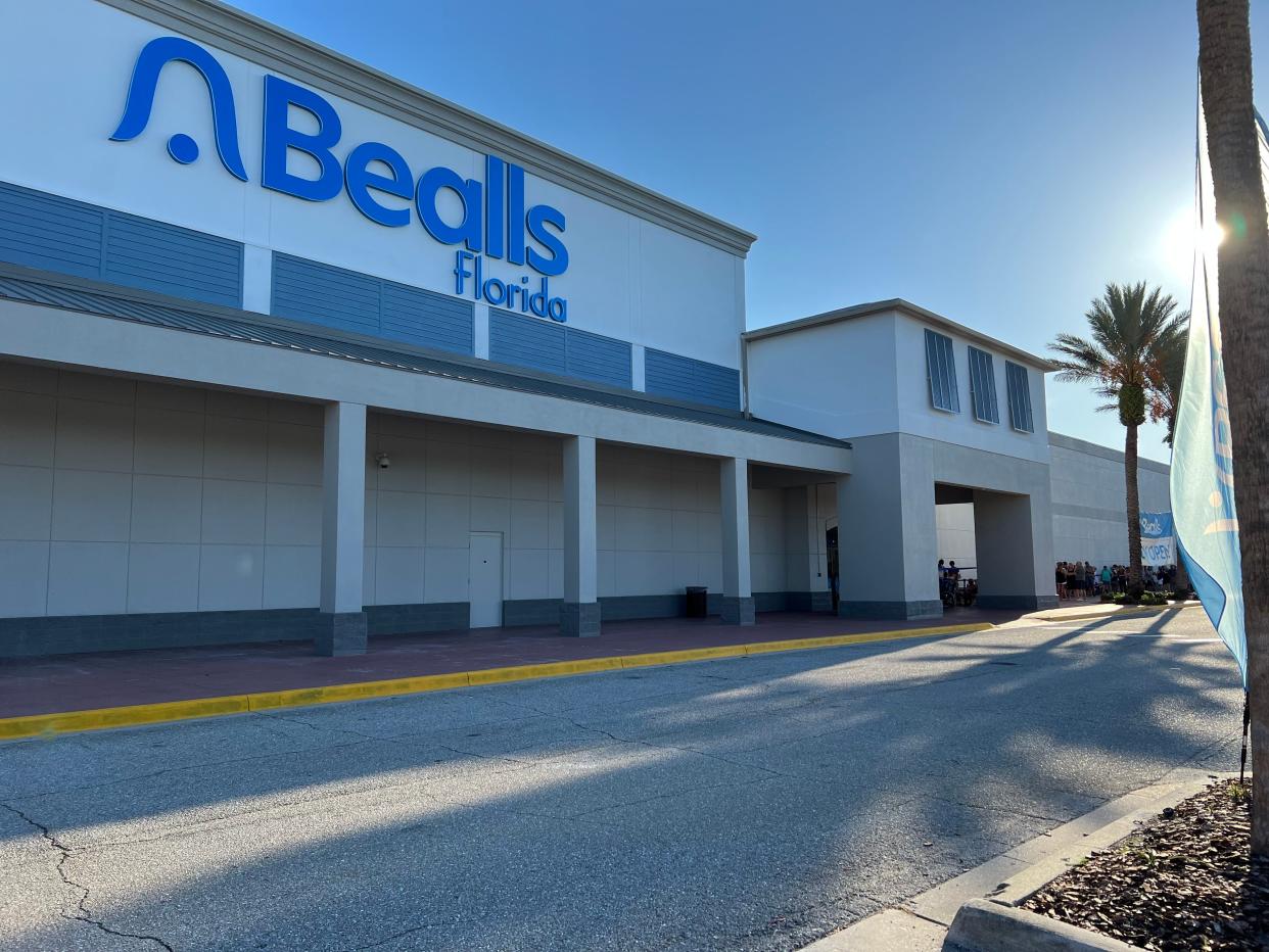 The Venice Bealls store on Tamiami Trail reopened on Friday, Aug. 4 after a 10-month shutdown caused by damage from Hurricane Ian last September.