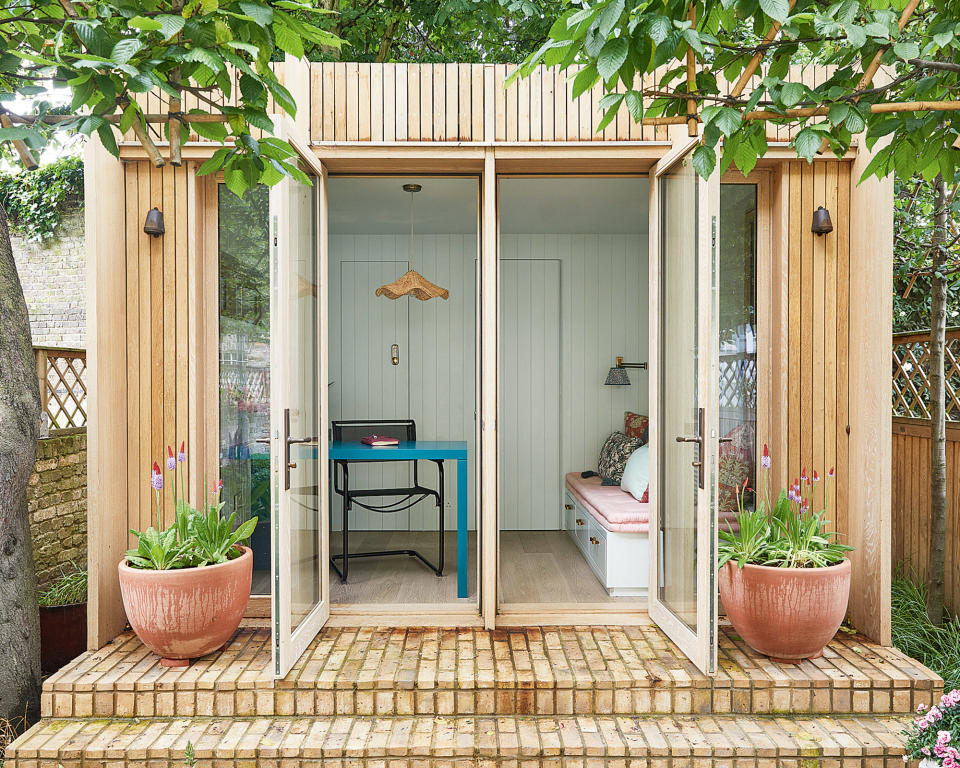 Small outdoor living room with office