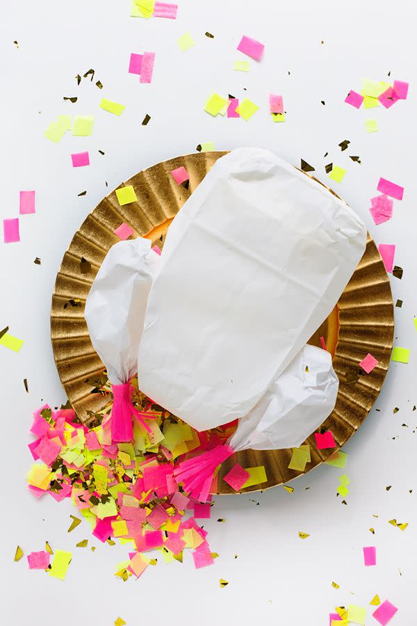 Confetti-Stuffed Turkey Centerpiece