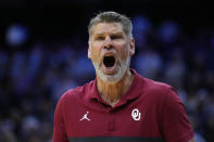 Oklahoma head coach Porter Moser reacts to a call during the second half of an NCAA college basketball game against Villanova, Saturday, Dec. 3, 2022, in Philadelphia. (AP Photo/Matt Slocum)