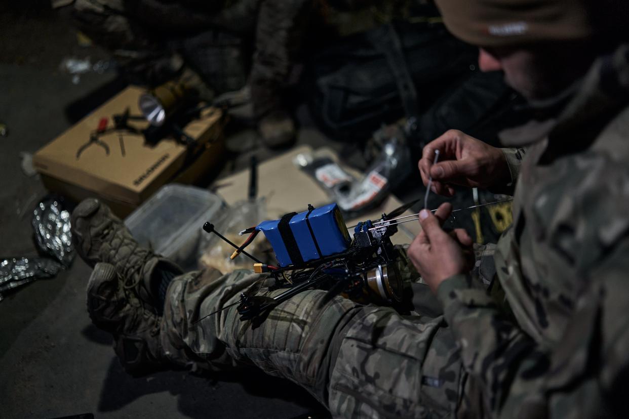 A Ukrainian military pilot of a FPV drone near Bakhmut (Getty Images)