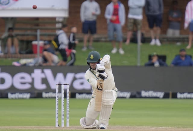 Anrich Nortje held England up as they searched for South African wickets