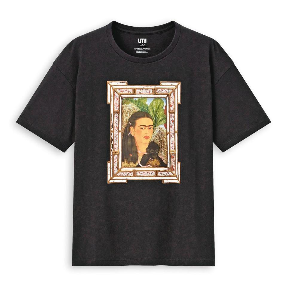 Frida Kahlo自畫像OF THEIR NATURE UT NT$590。（UNIQLO提供）