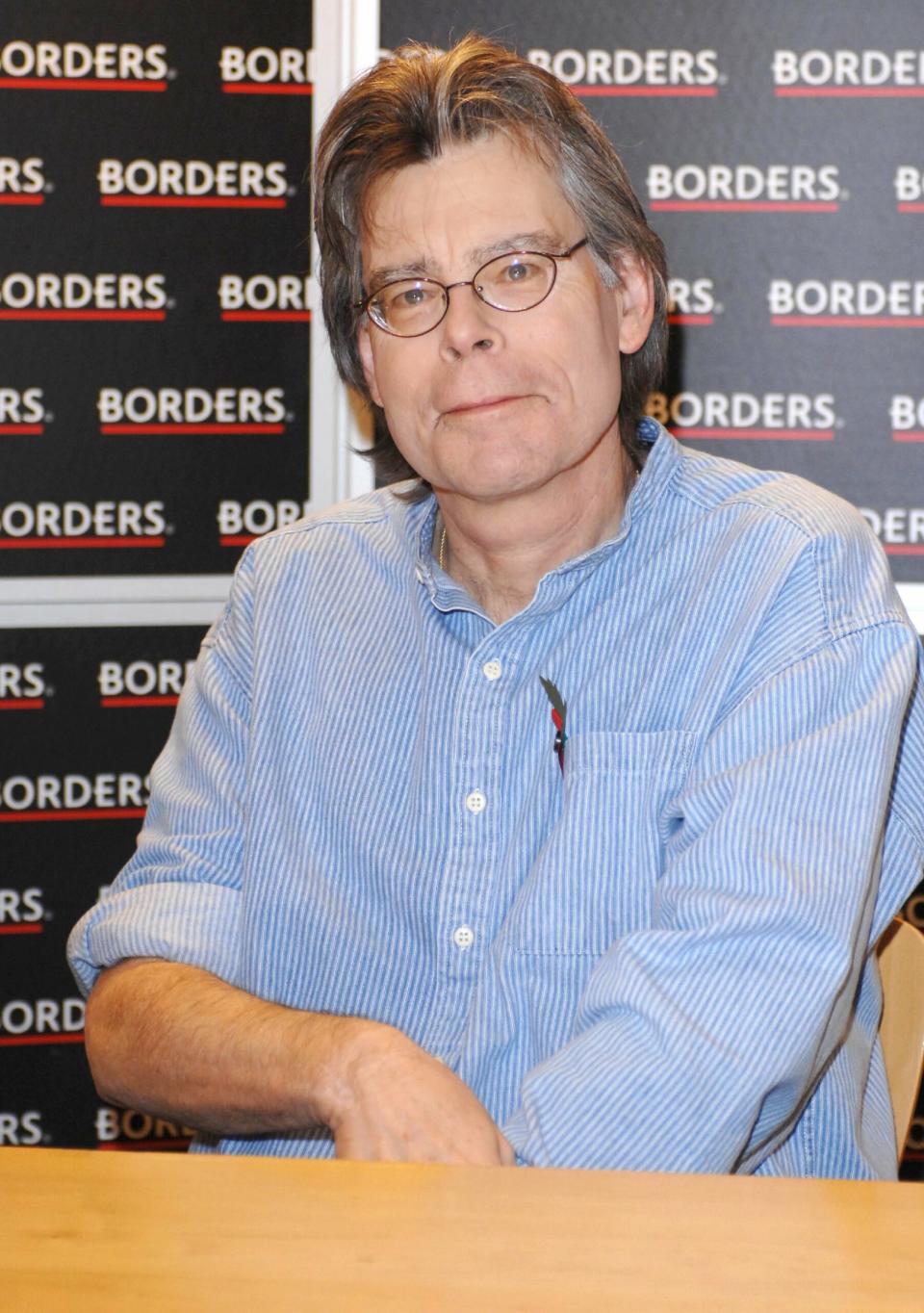 Stephen King signing copies of his new book 'Lisey's Story' at Borders on Oxford StreetLondon, England - 07.11.06Credit: WENN Newscom/(Mega Agency TagID: wennphotos422079.jpg) [Photo via Mega Agency]
