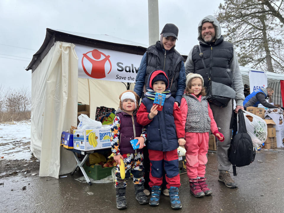A Ukrainian family receives support from Save The Children