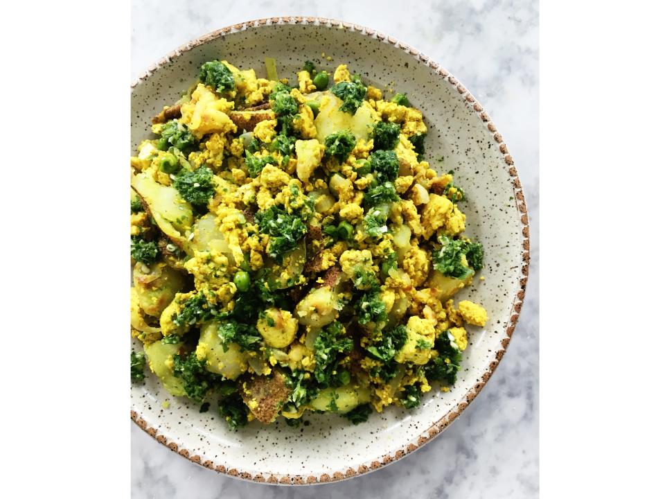 Samosa Tofu Scramble With Herb Chutney