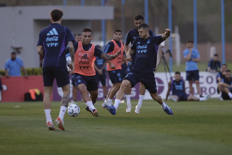 Martínez participó del entrenamiento de la selección argentina de este miércoles en el predio de la AFA, de cara al partido del jueves contra Paraguay