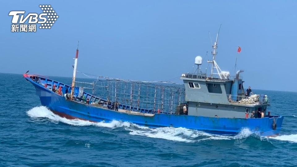 陸籍漁船越界但未捕撈。（圖／TVBS）