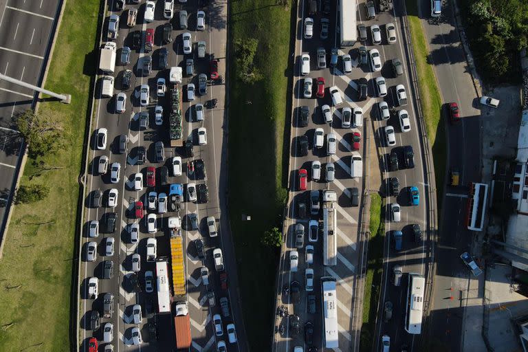 Colapso de tránsito en Panamericana por los controles