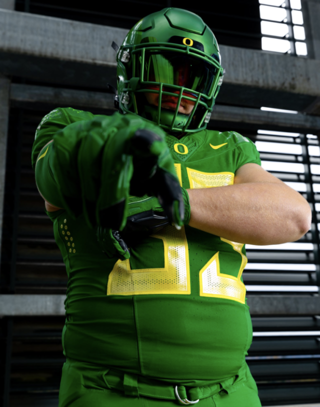 Oregon Football Releases Uniform Combination for Week 3 vs. Hawaii Rainbow  Warriors - Sports Illustrated Oregon Ducks News, Analysis and More