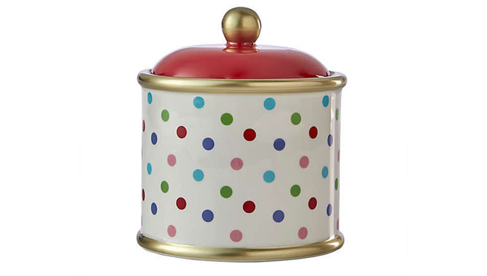 Keep it all corralled in this cute container. (Photo: Bed Bath & Beyond)