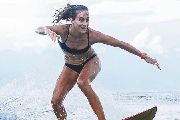 <p>Originaire de Bordeaux, elle commence le surf à 11 ans à Lacanau. À 30 ans, elle est la meilleure surfeuse de grosses vagues au monde.</p>