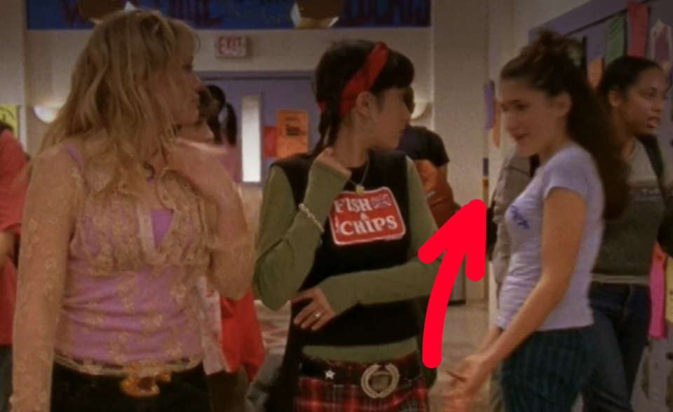 Kate in the hallway in "Lizzie McGuire"